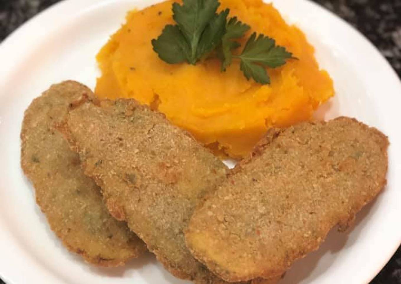 Milanesas de berenjena con puré de calabazas express