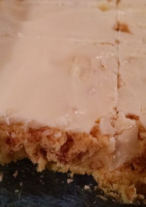 A picture of Cake Ball Bars.