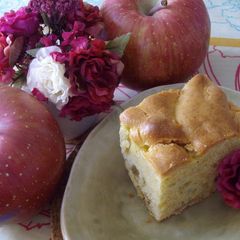 Easy Apple Cake A picture of Easy Apple Cake.