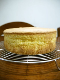 A picture of Fluffy Basic Sponge Cake.