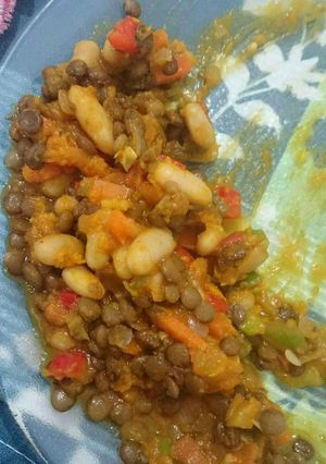 Una foto de Guiso de lentejas vegano