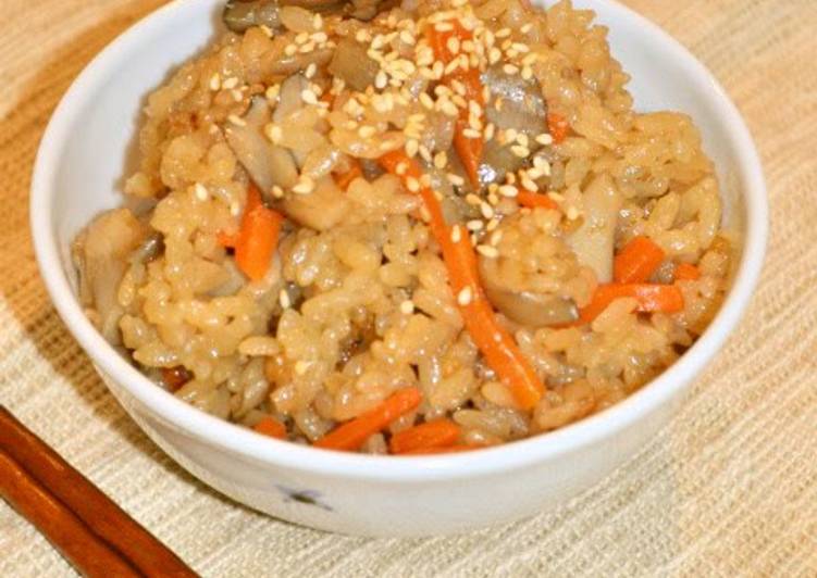 Steps to Prepare Perfect Rice with Maitake Mushrooms Seasoned with Simmered Pork Belly Sauce