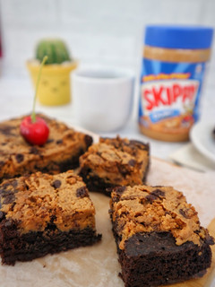 Foto resep Super Fudge Brownies with Peanut Butter