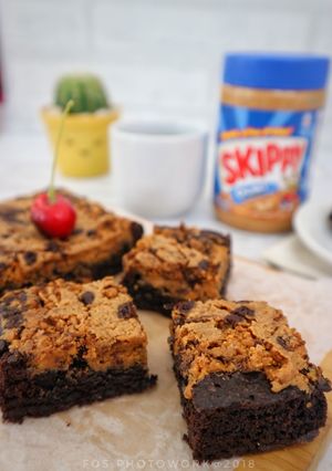 Foto resep Super Fudge Brownies with Peanut Butter