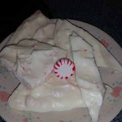 A picture of Paula Deen's Peppermint Bark.