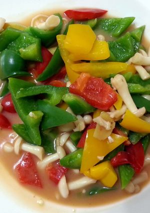 A picture of LG BELLPEPPER AND SHIJEMI MUSHROOM IN PRESERVE BEANCURD SAUCE ( MEATLESS ).