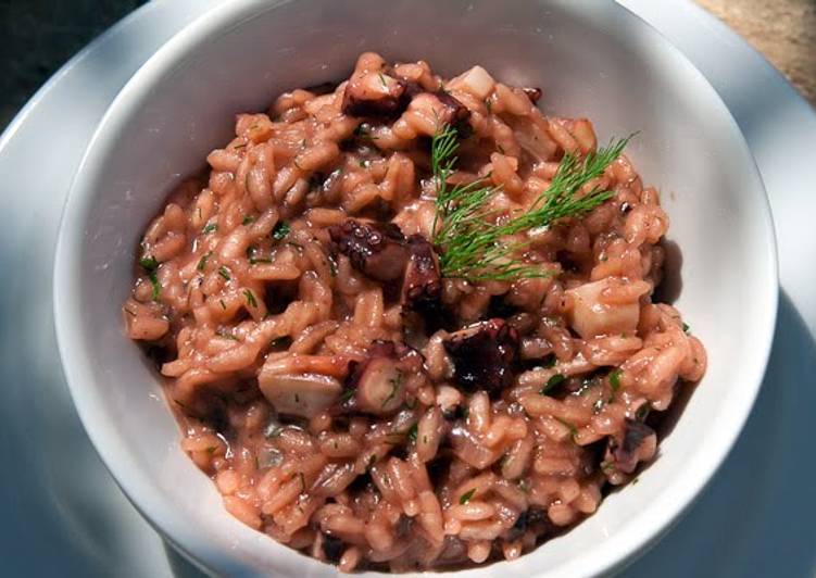 Recipe of Homemade pulpo arroz (octopus rice)