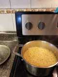 Arroz rojo con un toque amarillo