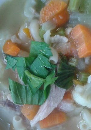 A picture of Macaroni chicken soup.