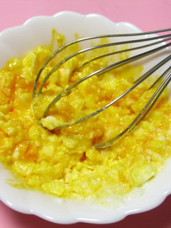 A picture of Mashed Boiled Egges for Sandwiches in 10 seconds.