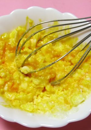 A picture of Mashed Boiled Egges for Sandwiches in 10 seconds.