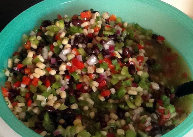 How to Make Homemade Texas Caviar