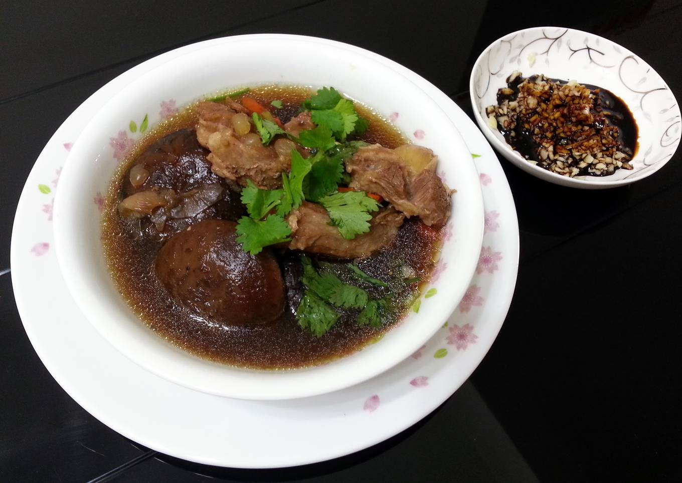 Cook Kut Teh with Herb/Shiitake Mushroom Soup