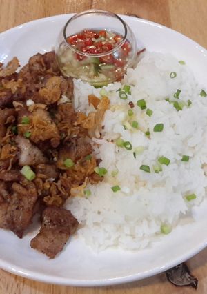 A picture of Kanya's Pork with Garlic and Pepper.
