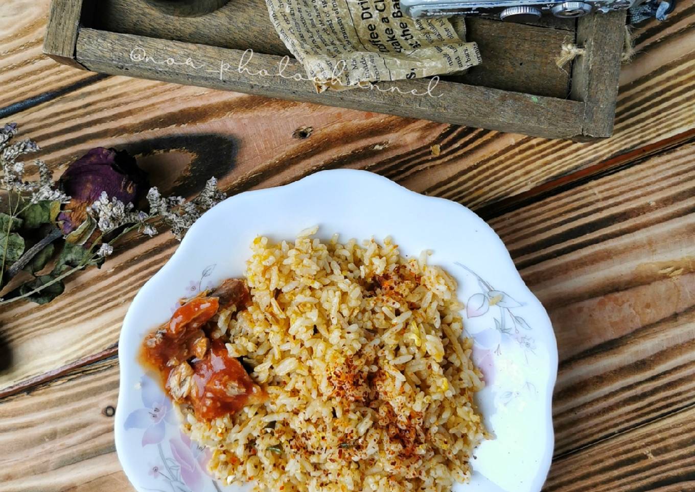 Nasi goreng dengan sarden