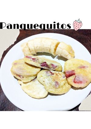 Una foto de Panquequitos express con Frutillas