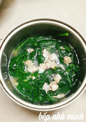 Hình của món Canh ngao mồng tơi.