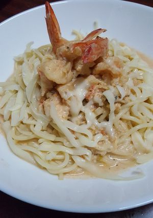 Hình của món Mỳ ý sốt kem tươi.