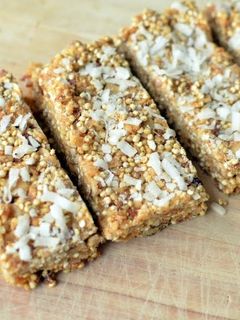 A picture of Quinoa Coconut Granola Bars.