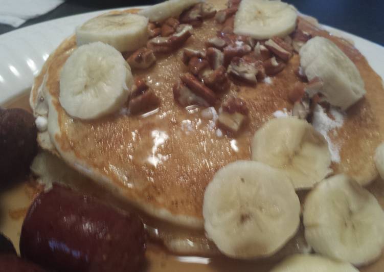 Banana and pecan pancakes