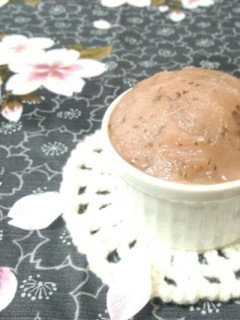 A picture of Cherry Blossom Sweet Bean Paste.