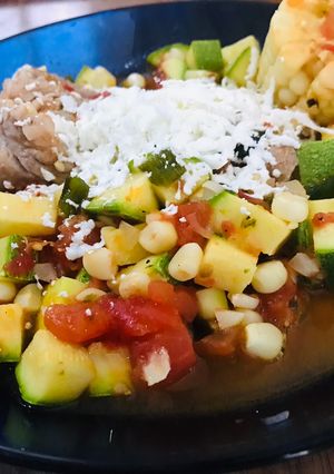 Una foto de Calabacitas con costilla de cerdo