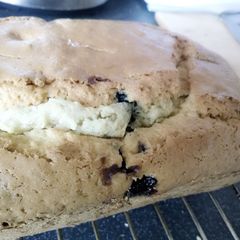 A picture of Blueberry and Banana Cake.