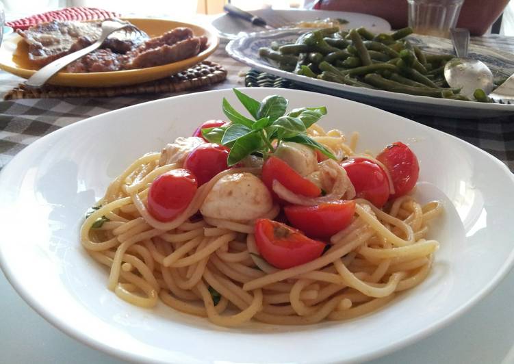 Recipe of Favorite AMIEs Spaghetti with fresh Tomatoe