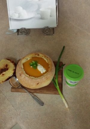 A picture of Pumpkin and potato soup.