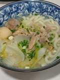 Udon rebus topping ayam suwir