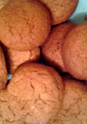 A picture of Christmas Honey Spice Cookies.