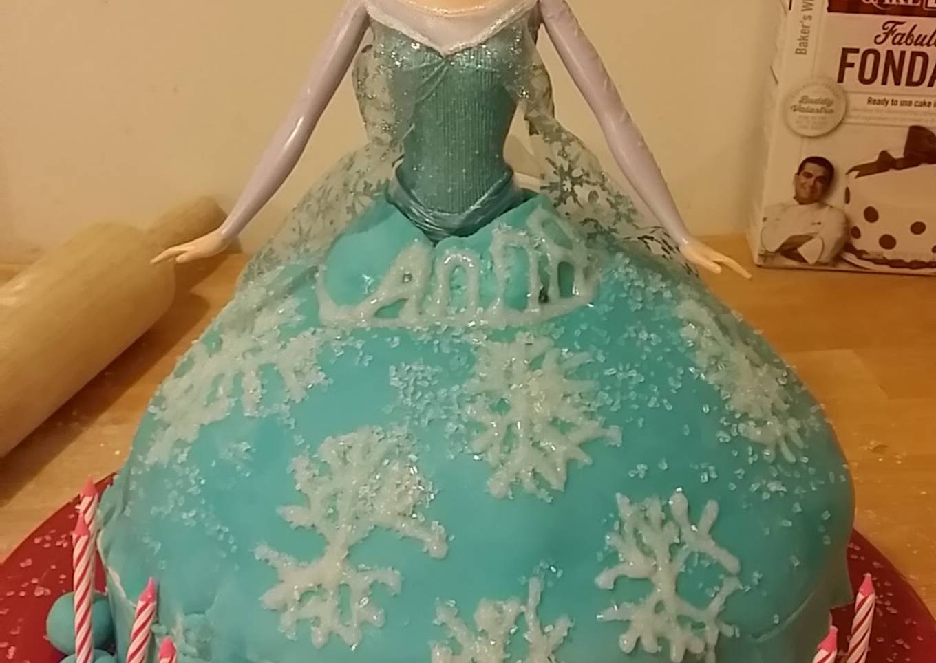 Taisen Elsa frozen cake