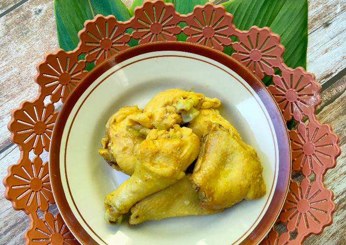 Resep Ayam Ungkep Bumbu Dasar Kuning oleh Mama Rofif Najmi - Cookpad