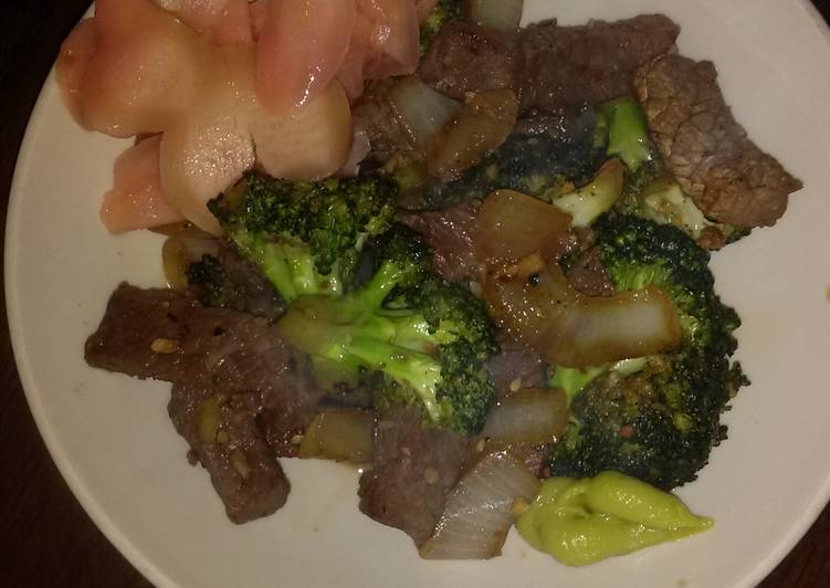 Steps to Prepare Ultimate Low calorie beef &amp; broccoli