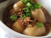 A picture of taro meat simmer