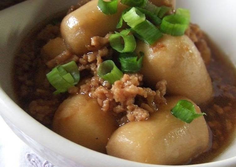 Steps to Make Favorite Satoimo (Taro) and Minced Meat Topped with Sweet Sauce