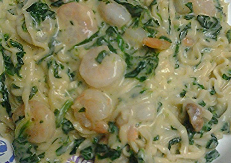 Recipe of Speedy Spinach shrimp alfredo with noodles