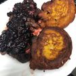 45. Magret de pato con salsa de frutos rojos y tartatelas de maíz (principal carne)