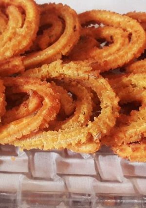 चना दाल चकली (chana dal chakli recipe in hindi) रेसिपी मुख्य फोटो
