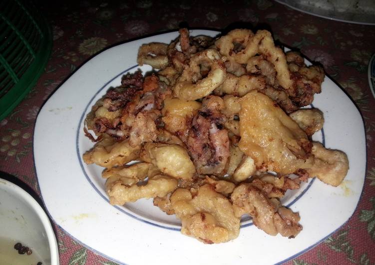 Recipe of Tasty Calamares (FRIED CRISPY SQUID)