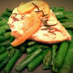 A picture of Lemon Rosemary Crockpot Chicken.