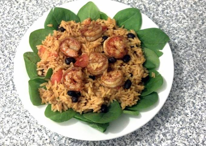 Steps to Prepare Ultimate Too EZ Paprika &amp; Garlic Prawns on (spanish) Rice