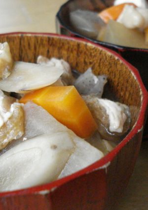 A picture of Kenchin-jiru (Mom’s Recipe) – Fragrant with Sesame Oil.