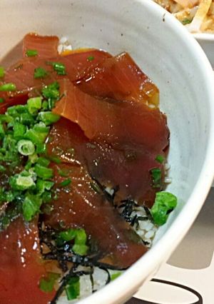 A picture of Easy Marinated Tuna Bowl.