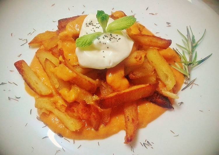 Patatas bravas