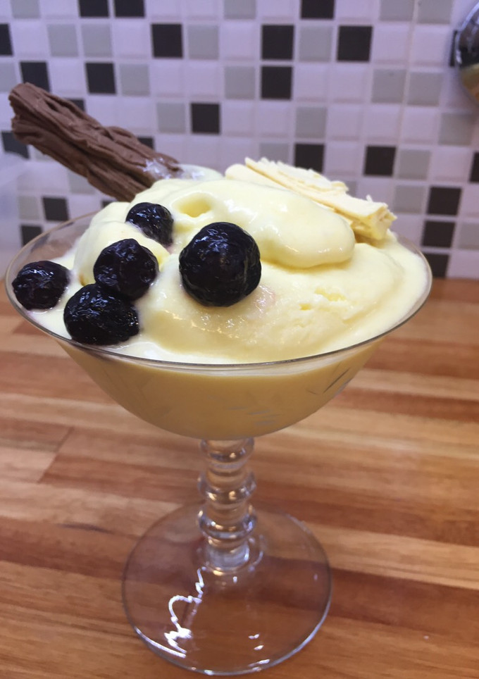 Una foto de Helado cremoso de mango 🥭