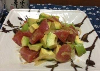 Ultimate, Prepare Tuna and Avocado Salad Goes Well with Sake Very Delicious
