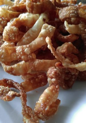 A picture of Crispy Chinese Soup Noodles.