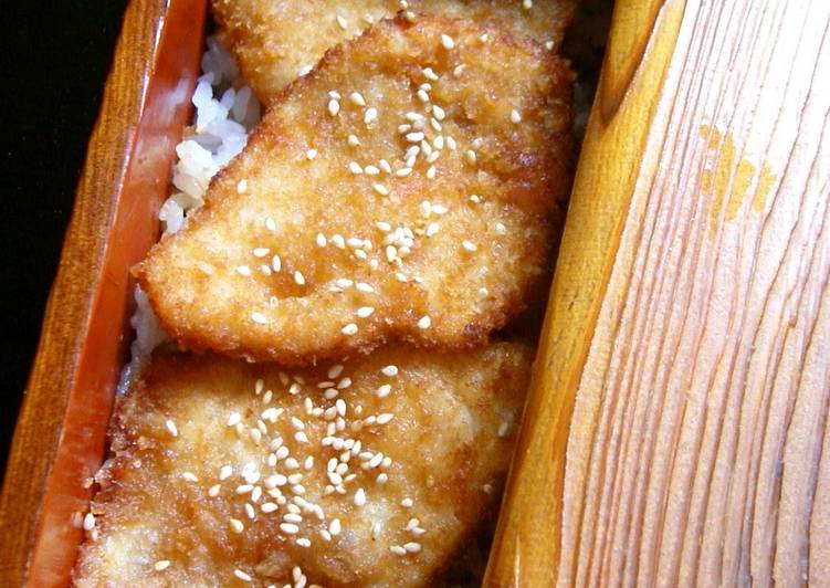 How to Cook Perfect Chicken Breast Cutlets Over Rice Coated with Starch + Bread Crumbs