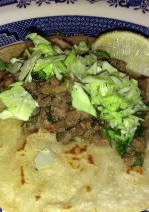 A picture of bitchin street tacos.